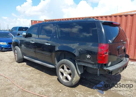 2010 Chevrolet Suburban 1500 Lt1 из США, поврежденный, VIN 1GNUCJE03AR276636